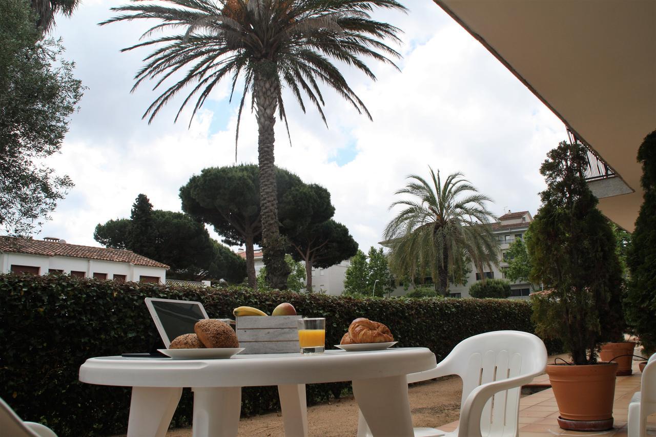 Apartaments Margarita Sabina Pinell Platja d'Aro Kültér fotó